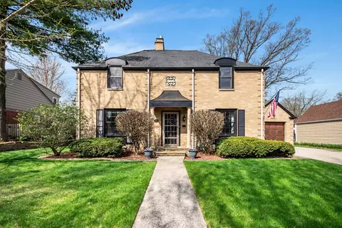 336 Hamilton Ave, Elgin, IL 60123
