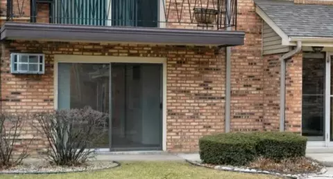 5321 Waterbury Dr #502, Crestwood, IL 60418
