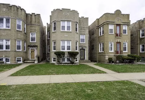 3132 N Marmora Ave, Chicago, IL 60634