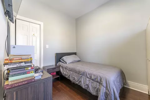 Bedroom - 7731 45th Pl, Lyons, IL 60534 photo 3 of 5