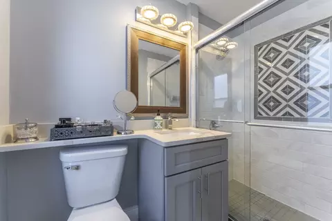 Bath - 7731 45th Pl, Lyons, IL 60534 photo 1 of 2