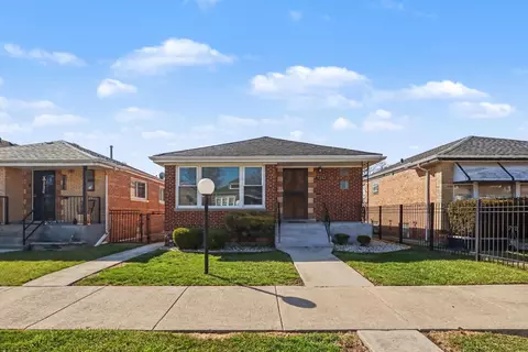 7242 S Honore St, Chicago, IL 60636