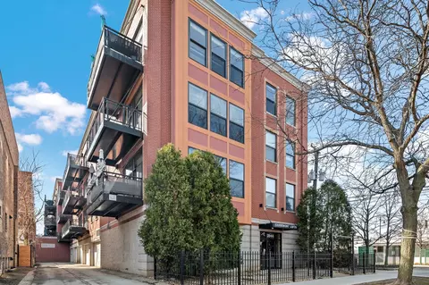 3944 N Claremont Ave #408, Chicago, IL 60618