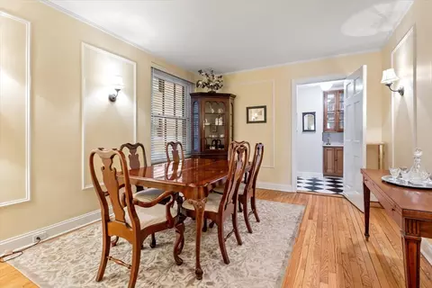 Dining - 210 E Pearson St #4C, Chicago, IL 60611 photo 1 of 1