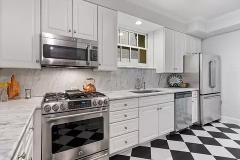 Kitchen - 210 E Pearson St #4C, Chicago, IL 60611 photo 1 of 4