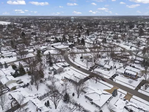 View/Area - Undisclosed, Wheaton, IL 60189 photo 6 of 7