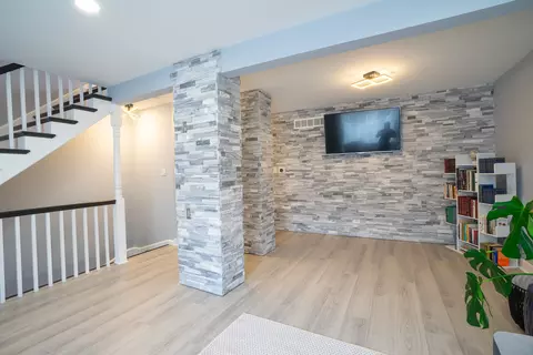 Living - 2226 Langdon Pl, Hoffman Estates, IL 60169 photo 4 of 4