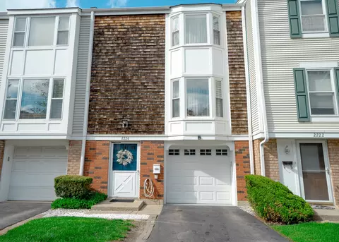 2226 Langdon Pl, Hoffman Estates, IL 60169