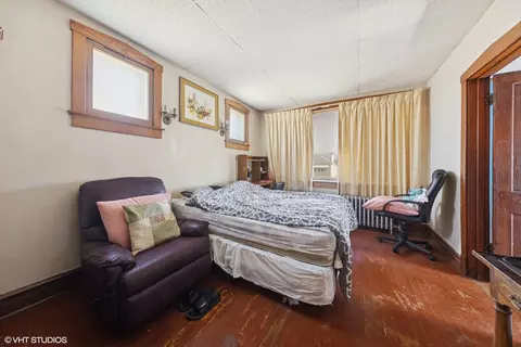 Bedroom - 4332 Amelia Ave, Lyons, IL 60534 photo 3 of 4