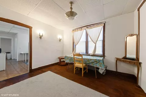 Dining - 4332 Amelia Ave, Lyons, IL 60534 photo 1 of 1