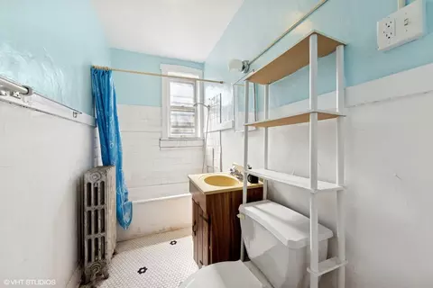 Bath - 4332 Amelia Ave, Lyons, IL 60534 photo 1 of 1