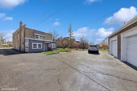 Exterior - 4332 Amelia Ave, Lyons, IL 60534 photo 3 of 4