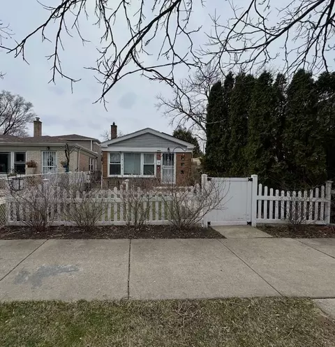 1822 Brown Ave, Evanston, IL 60201