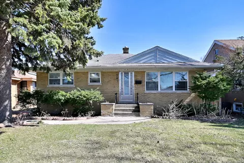 341 Iroquois Rd, Hillside, IL 60162