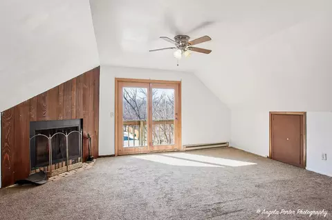 Living - 2702 Baldwin Rd, Mchenry, IL 60050 photo 6 of 6