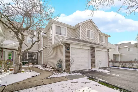 1145 E Cambria Ln S #1145, Lombard, IL 60148