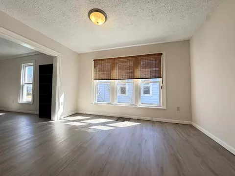 Living - 2123 Clay St, Murphysboro, IL 62966 photo 3 of 10