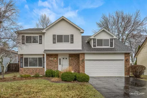162 N Canyon Dr, Bolingbrook, IL 60490