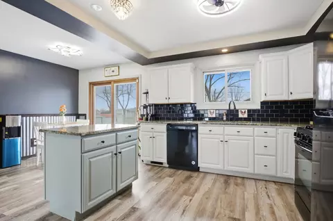 Kitchen - 306 Wabasso Pl, Minooka, IL 60447 photo 1 of 3
