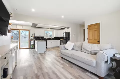 Living - 306 Wabasso Pl, Minooka, IL 60447 photo 1 of 1