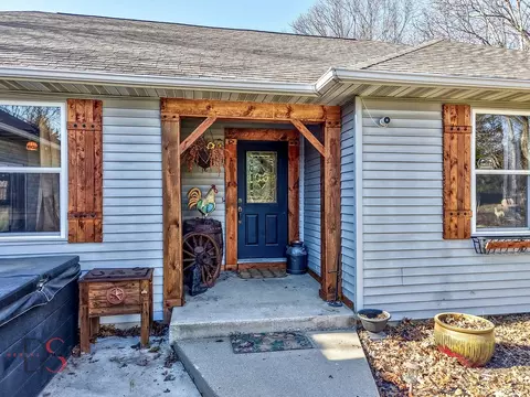 Exterior - 2813 E 2525th Rd, Marseilles, IL 61341 photo 3 of 10