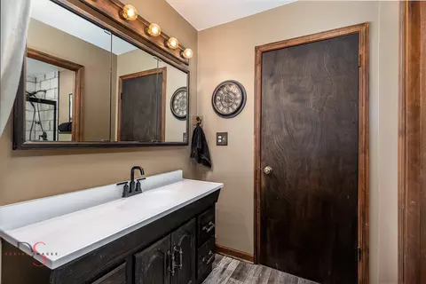 Bath - 2813 E 2525th Rd, Marseilles, IL 61341 photo 2 of 3