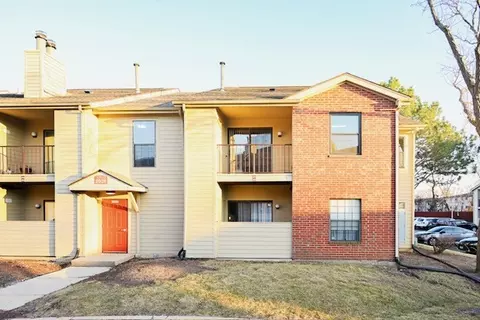 2028 N Rand Rd #202, Palatine, IL 60074