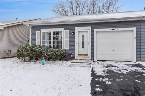 14051 Danbury Dr, Plainfield, IL 60544 photo 2