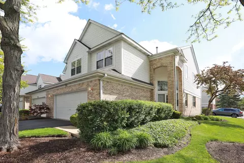 Exterior - 301 Bay Dr, Itasca, IL 60143 photo 2 of 4