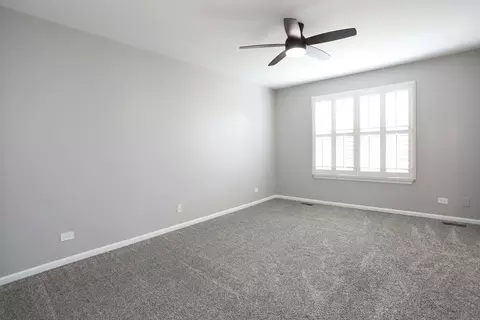 Bedroom - 301 Bay Dr, Itasca, IL 60143 photo 1 of 4