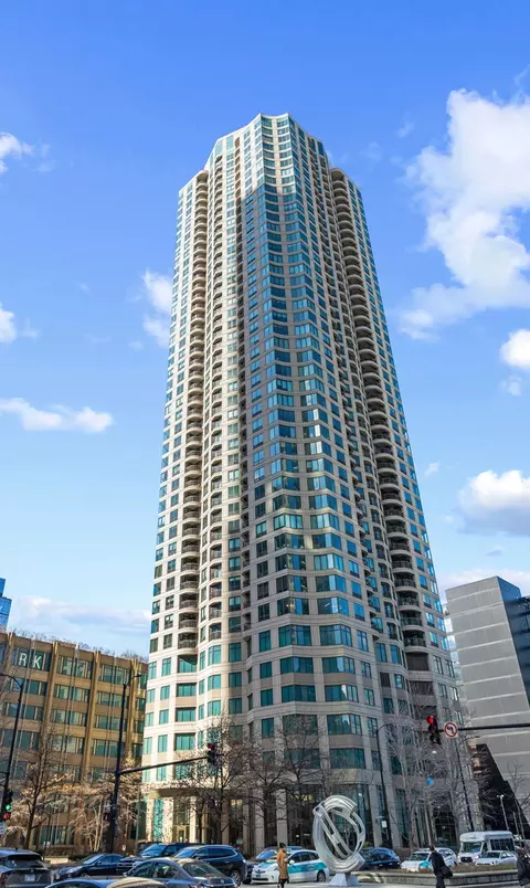 400 N La Salle Dr #3412, Chicago, IL 60654