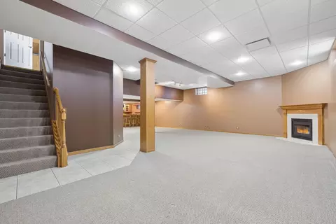 Living - 1336 Tralee Ln, Lockport, IL 60441 photo 6 of 7