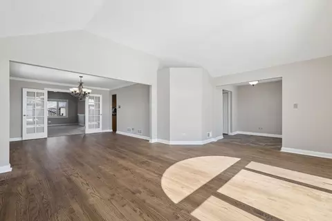 Living - 1336 Tralee Ln, Lockport, IL 60441 photo 2 of 7