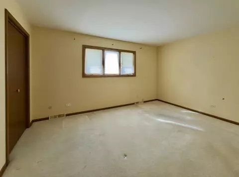 Bedroom - 7700 Apple Tree Ln, Willowbrook, IL 60527 photo 1 of 3