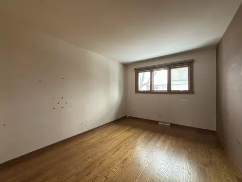 Bedroom - 7700 Apple Tree Ln, Willowbrook, IL 60527 photo 3 of 3