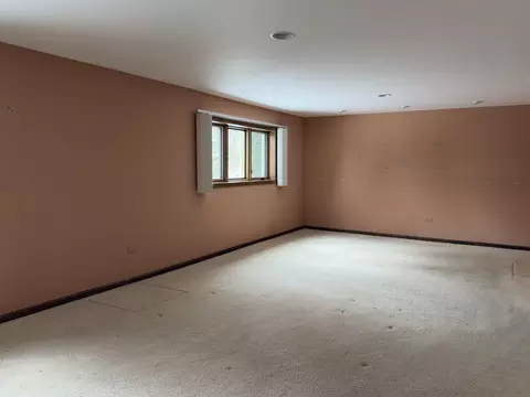 Living - 7700 Apple Tree Ln, Willowbrook, IL 60527 photo 4 of 4