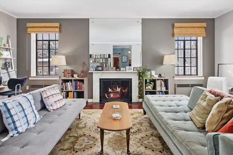 Living - 6600 N Lehigh Ave, Chicago, IL 60646 photo 1 of 6