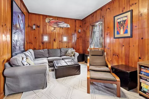 Living - 6600 N Lehigh Ave, Chicago, IL 60646 photo 5 of 6