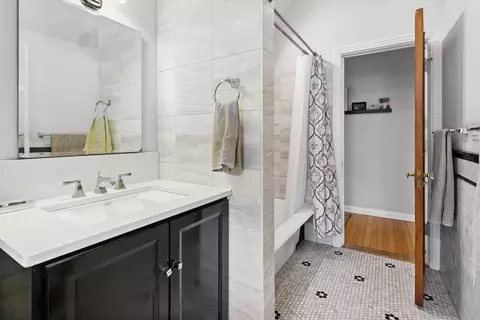 Bath - 6600 N Lehigh Ave, Chicago, IL 60646 photo 2 of 2
