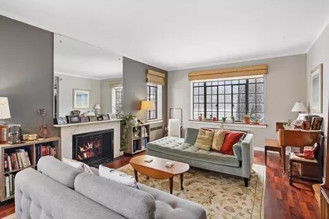 Living - 6600 N Lehigh Ave, Chicago, IL 60646 photo 2 of 6