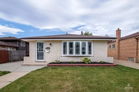 8738 S Troy Ave, Evergreen Park, IL 60805