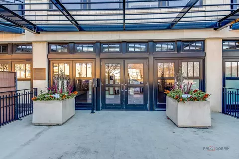 1151 W 14th Pl #332, Chicago, IL 60608
