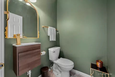Bath - 3724 Munson St, Plano, IL 60545 photo 1 of 3
