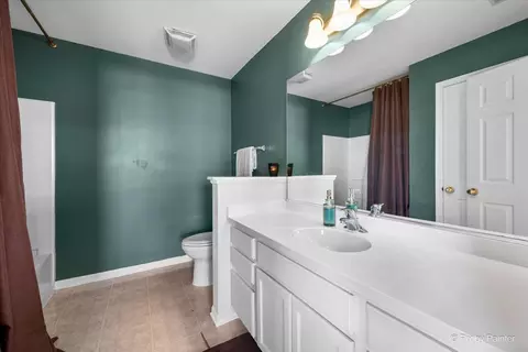 Bath - 3724 Munson St, Plano, IL 60545 photo 2 of 3
