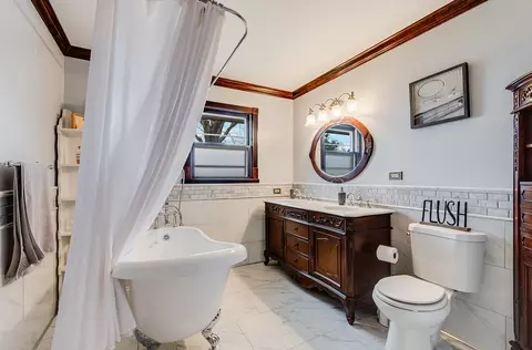 Bath - 6512 Jack Rogers Ln, Plainfield, IL 60586 photo 1 of 2