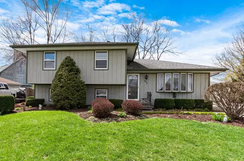 Exterior - 6512 Jack Rogers Ln, Plainfield, IL 60586 photo 2 of 8