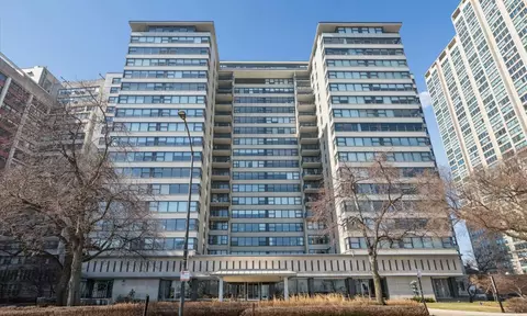 3430 N Lake Shore Dr #16L, Chicago, IL 60657