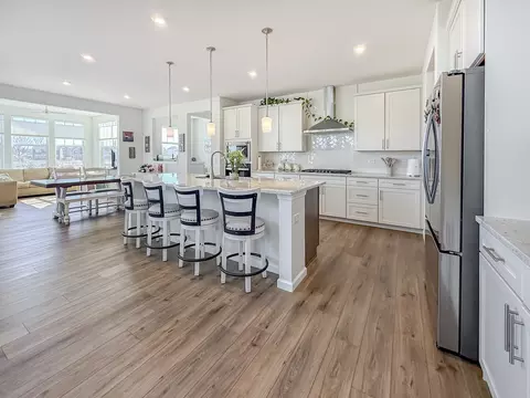 Kitchen - 12431 Eileen St, Lemont, IL 60439 photo 2 of 4