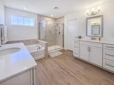 Bath - 12431 Eileen St, Lemont, IL 60439 photo 3 of 5