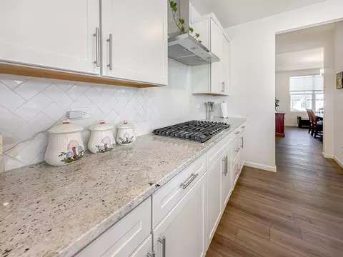 Kitchen - 12431 Eileen St, Lemont, IL 60439 photo 3 of 4